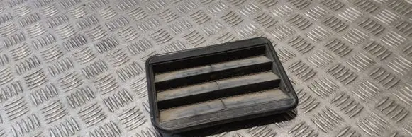 BMW X4 G02 Quarter panel pressure vent 60829010