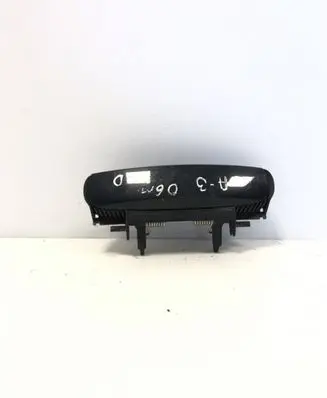 Audi A3 S3 A3 Sportback 8P Front door exterior handle 4B0839885