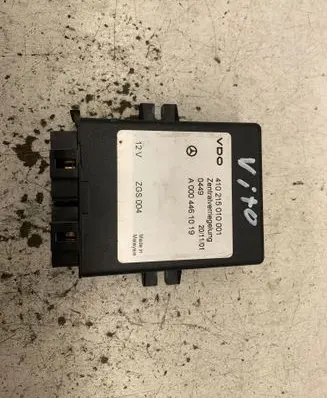 Mercedes-Benz Vito Viano W638 Door central lock control unit/module 410215010001 0449 ZGS004