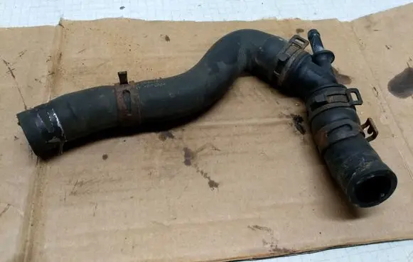 Volkswagen Transporter - Caravelle T5 Engine coolant pipe/hose 7H0122157H 103912