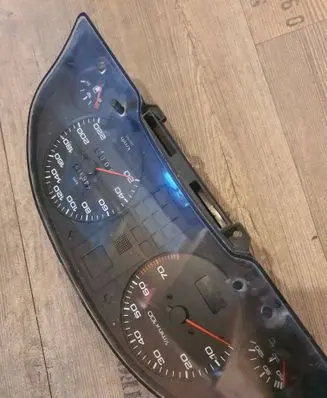 Audi 80 90 B3 Speedometer (instrument cluster) 893919067 BJ5WK24563 BJ5WK
