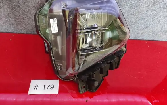 Hyundai Tucson IV NX4 Headlight/headlamp 92102-N7100