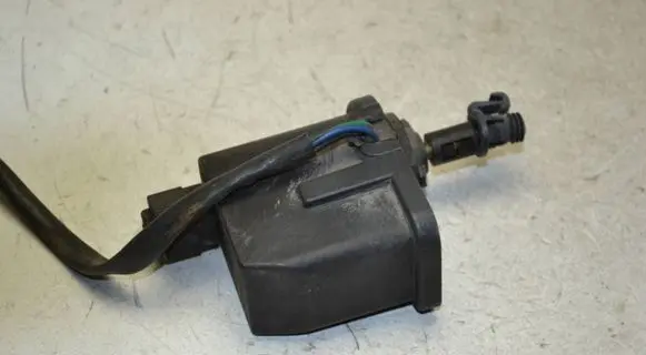 Saab 9000 CC Headlight level adjustment motor 6582