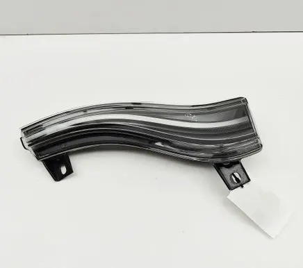 Aston Martin DBX Tailgate rear/tail lights MY83138452BE