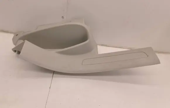 Volkswagen Tiguan Rear sill trim cover 5NA868270B