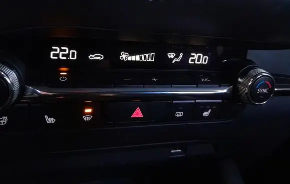 Alfa Romeo 33 Climate control unit BDMW61190A