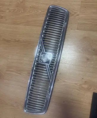 Volvo S40, V40 Front bumper upper radiator grill