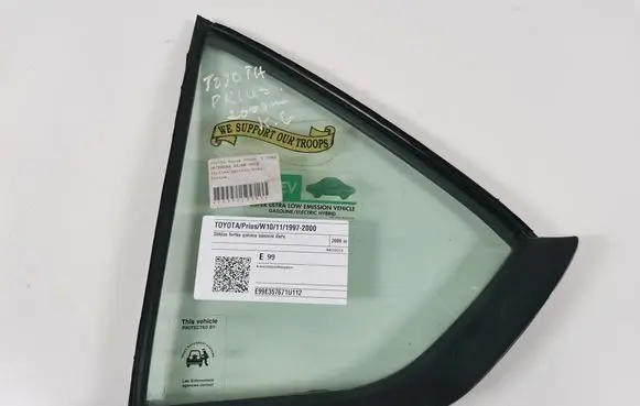 Toyota Prius (XW10) Rear vent window glass 