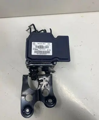 Volkswagen PASSAT B7 ABS Pump 3AA614109F 54085620K 17654018