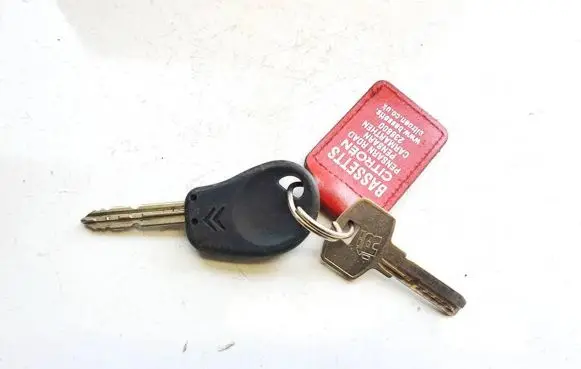 Ignition key/card