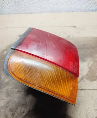 Mitsubishi Space Runner Rear/tail lights 0431550L
