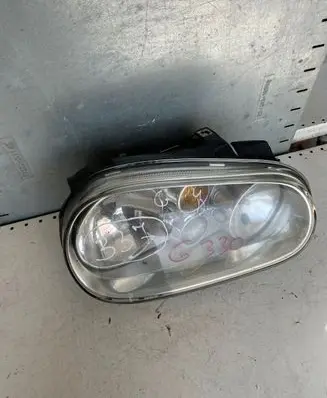 Volkswagen Golf IV Headlight/headlamp 1J1945016A 89307380