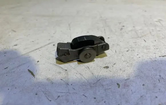 Dodge Durango III Valve rocker arm 