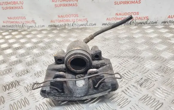 Volkswagen PASSAT B6 Front brake caliper