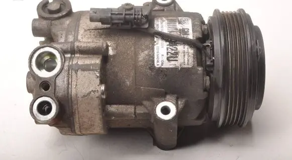 Opel Meriva B Air conditioning (A/C) compressor (pump) 39029422