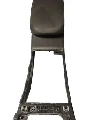 Volkswagen Polo VI Center console 