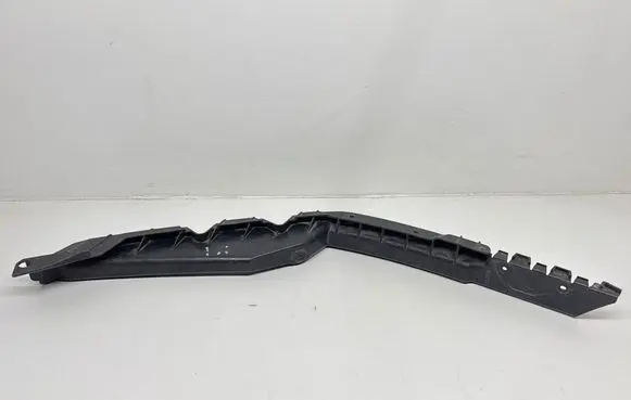 Skoda Octavia Mk2 (1Z) Front bumper mounting bracket 1Z0807184