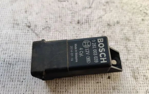 Fiat Ducato Glow plug pre-heat relay 0281003039