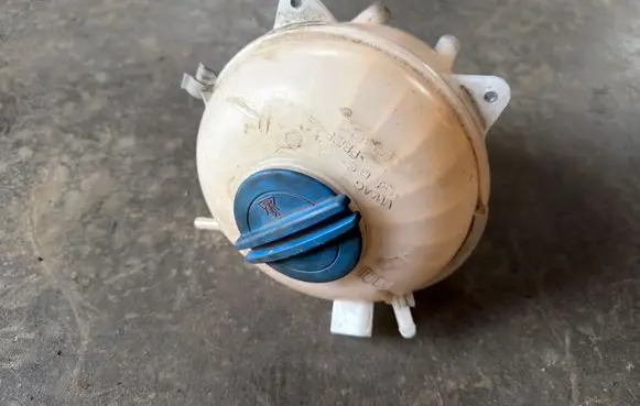 Volkswagen Crafter Coolant expansion tank/reservoir 7E0121407D