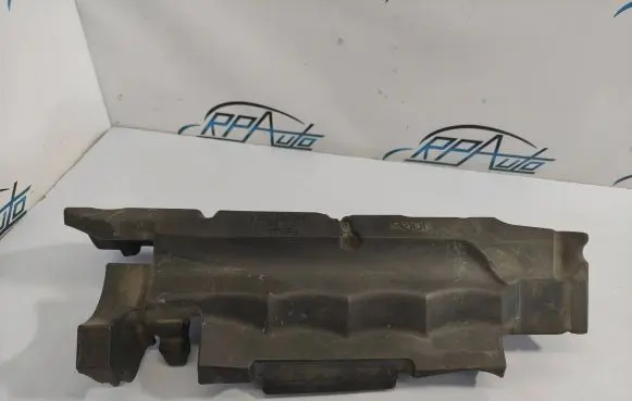 Engine bonnet/hood sound/heat insulation