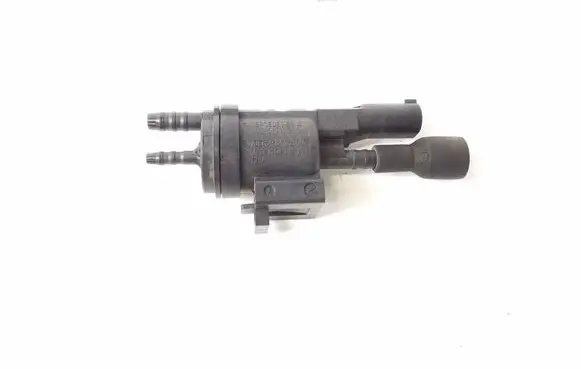 Mercedes-Benz SLK R172 Turbo solenoid valve A0025407097