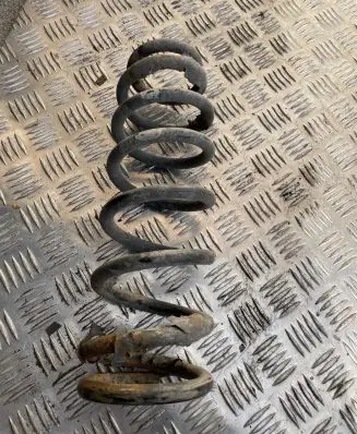 Toyota Corolla Verso AR10 Rear coil spring
