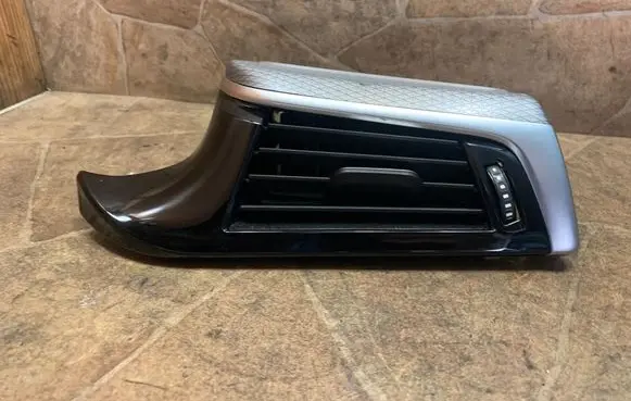 BMW 6 G32 Gran Turismo Dashboard air vent grill cover trim 9330858