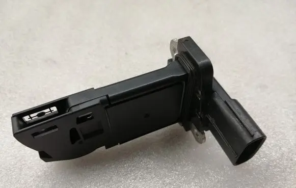 Toyota Verso Mass air flow meter 2220426010