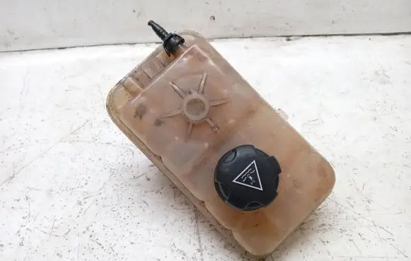 Citroen C5 Brake fluid reservoir 