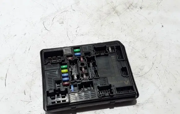 Renault Zoe Fuse module 284B67877R