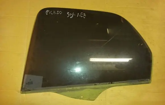 Citroen Xsara Picasso Rear door window glass 