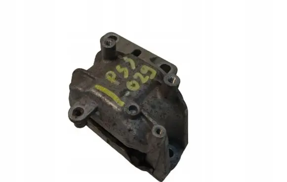 Volkswagen Beetle A5 Engine mounting bracket 1K0199262CE 1K0199262CR