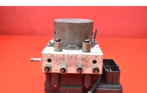 Nissan Qashqai ABS Pump 476604EA1E