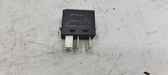 Mitsubishi Space Star Other relay MB95338211
