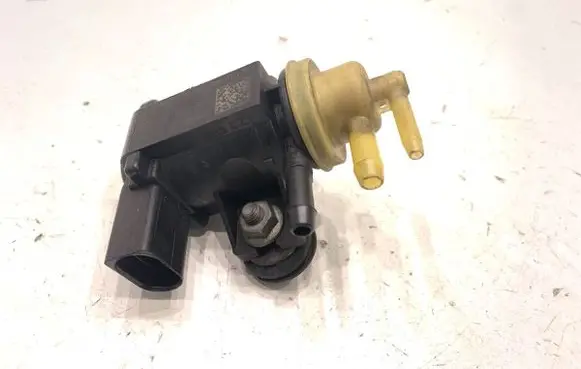 Volkswagen Sharan Fuel pressure regulator 1K0906627B