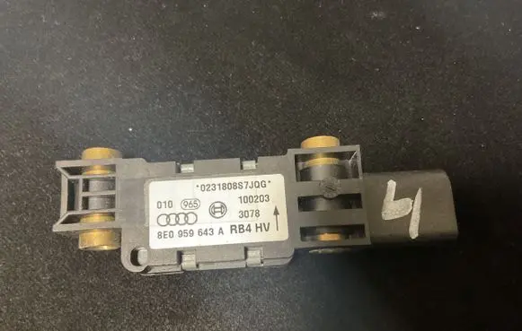 Audi A4 S4 B7 8E 8H Airbag deployment crash/impact sensor 0231808S7JQG 8E0959643A 100203