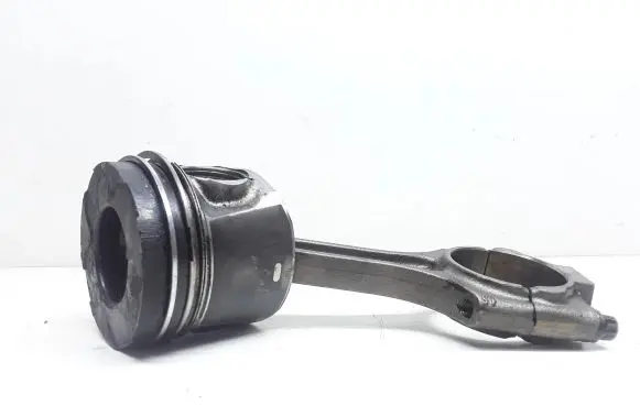 Piston with connecting rod