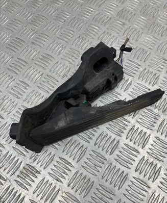 Volkswagen PASSAT B7 Accelerator throttle pedal 1K1723503AJ 6PV01103901