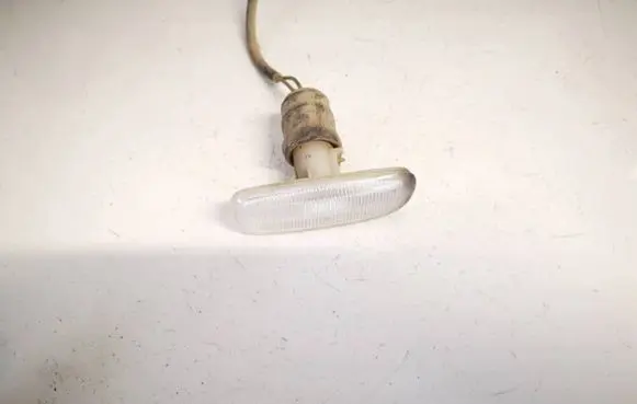 Mitsubishi Outlander Front fender indicator light