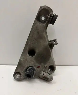 BMW 5 F10 F11 Engine mounting bracket 67871110 6859785