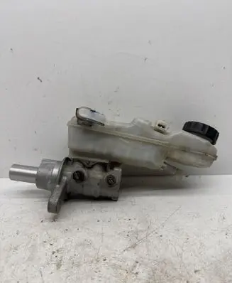 Toyota Avensis T270 Master brake cylinder 0204Y24692