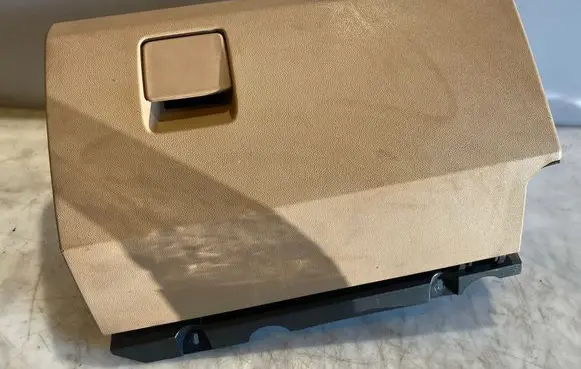 Opel Zafira B Glove box 13150268