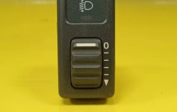 Volvo V70 Headlight level height control switch 9162960