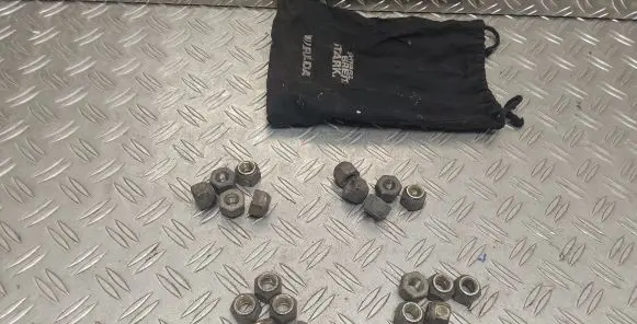 Toyota Verso Nuts/bolts 