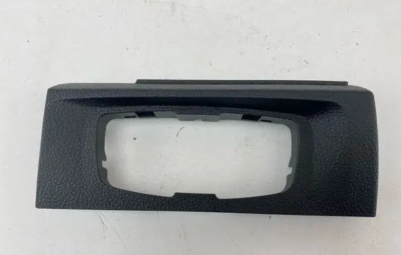 Dashboard side end trim