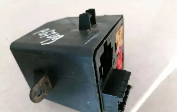 Audi TT Mk1 Fuse box set 1j0941389b