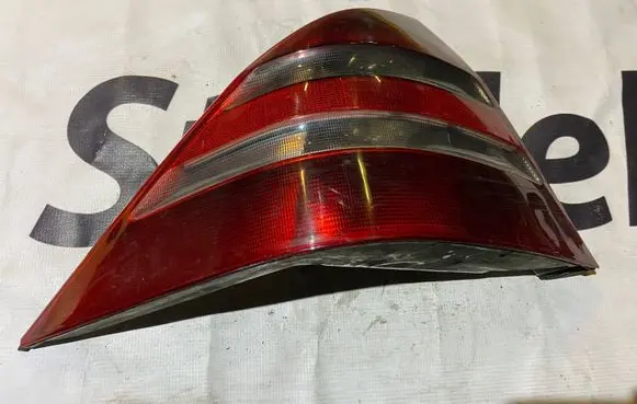 Mercedes-Benz S W220 Rear/tail lights 255121L 255121