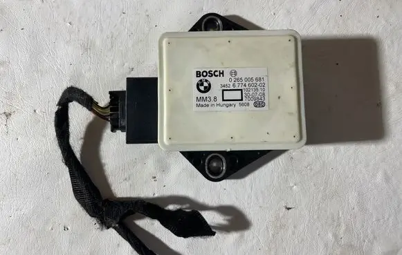 BMW 5 F10 F11 ESP acceleration yaw rate sensor 0265005681 7009843
