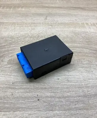 BMW 3 E36 Window wiper relay 8359031 711370