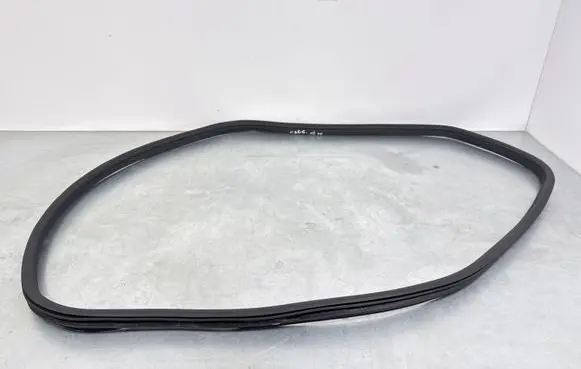 Mercedes-Benz C W205 Rear door rubber seal (on body) A2056970251